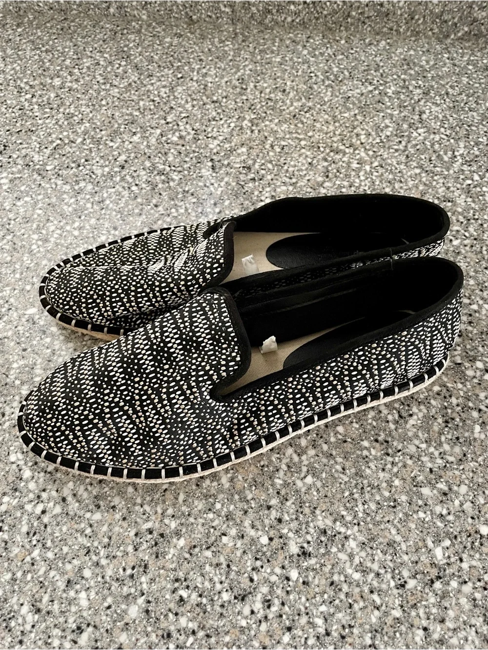 NWOT Universal Thread Slip-On Espadrilles Women’s Size 10